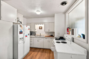 1742 Center St NE_4