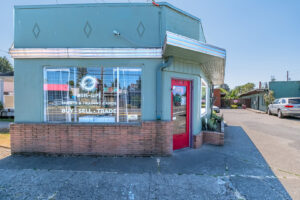 1742 Center St NE_Retail_2