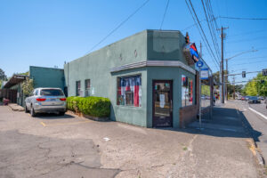 1742 Center St NE_Retail_3