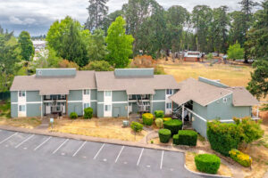 2048-NE-Hwy-99W_46_Featured