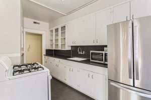 2167 Yamhill St SW Portland OR 97205-06