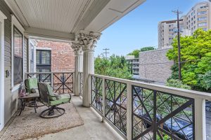 2167 Yamhill St SW Portland OR 97205-22