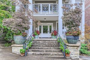 2167 Yamhill St SW Portland OR 97205-26