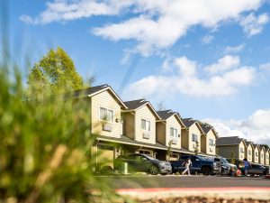 4624-autumn-woods-exterior-12