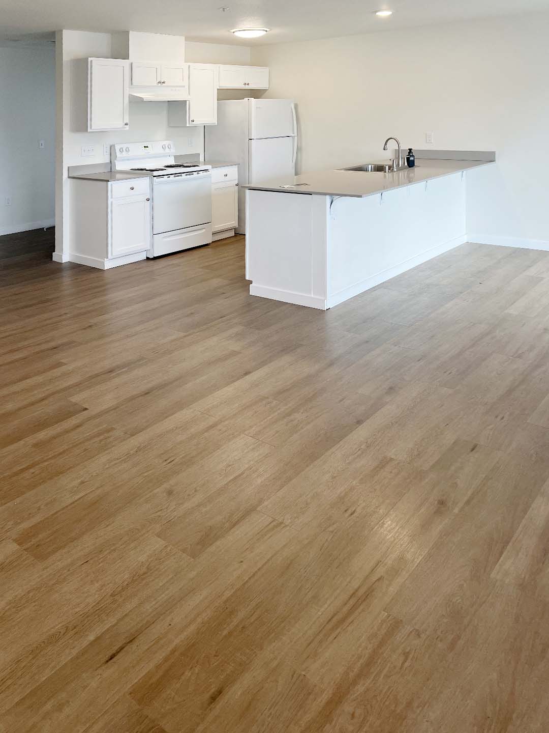 4714 Ocean Beach Hwy, Longview, WA 98362 SMI Real Estate