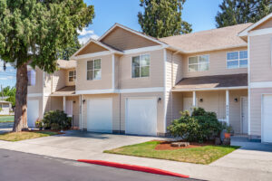 4955 Elizabeth St N, Keizer, OR 97303