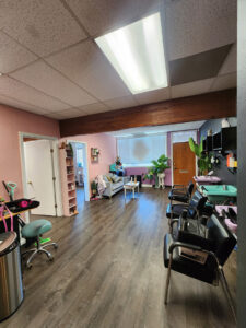 659-695 Cottage St NE_Suite 695_01