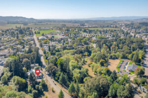 708 Davis St SE McMinnville OR_05