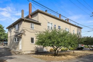 7630 SE Woodstock Blvd Portland_05