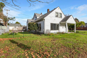 925 14th St E Salem_04