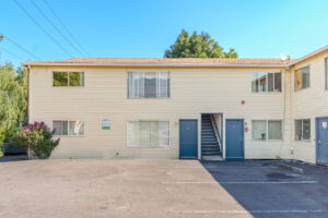 9512-N-Oswego-Ave_03
