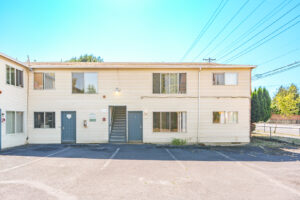 9512-N-Oswego-Ave_04