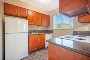 9512-N-Oswego-Ave_07