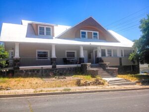 Cedar St Klamath Falls 213_01