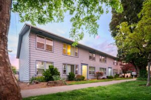 Monmouth Ave 302 - Martha Washington Apts_34